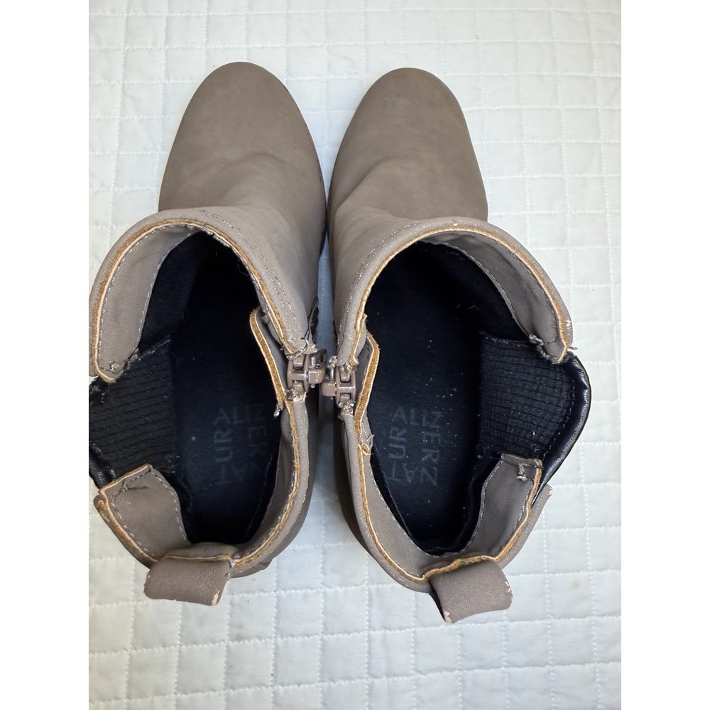 Naturalizer Women's 7.5 Taupe Nubuck Ankle Boots Side Zip Block Heel Comfort - Picture 6 of 9